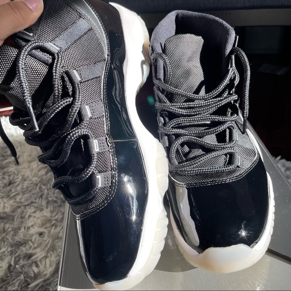 Air Jordan 11s Retro Black & White main image 11